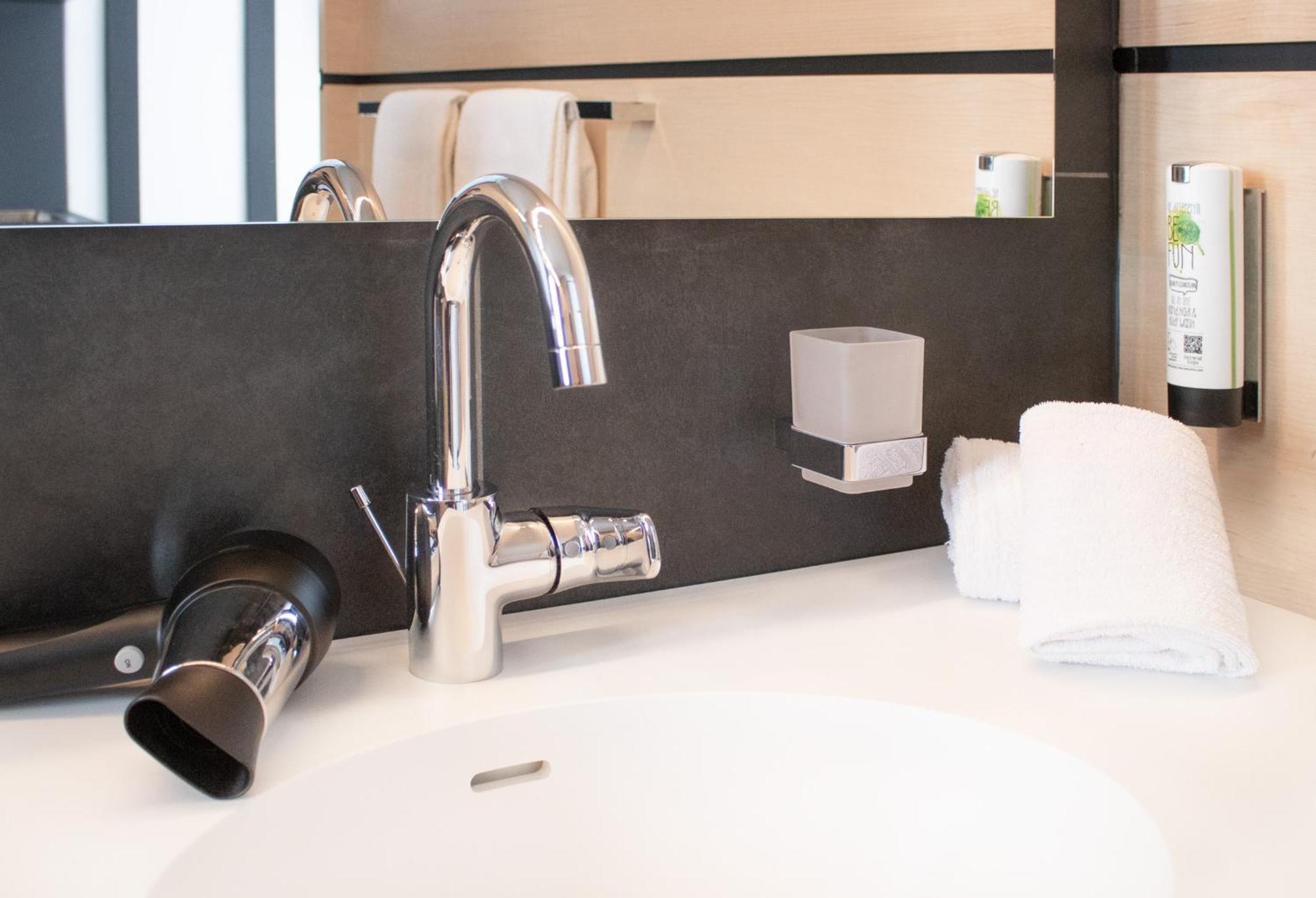 Slue Hotel By Wmm Hotels Schluechtern Ngoại thất bức ảnh